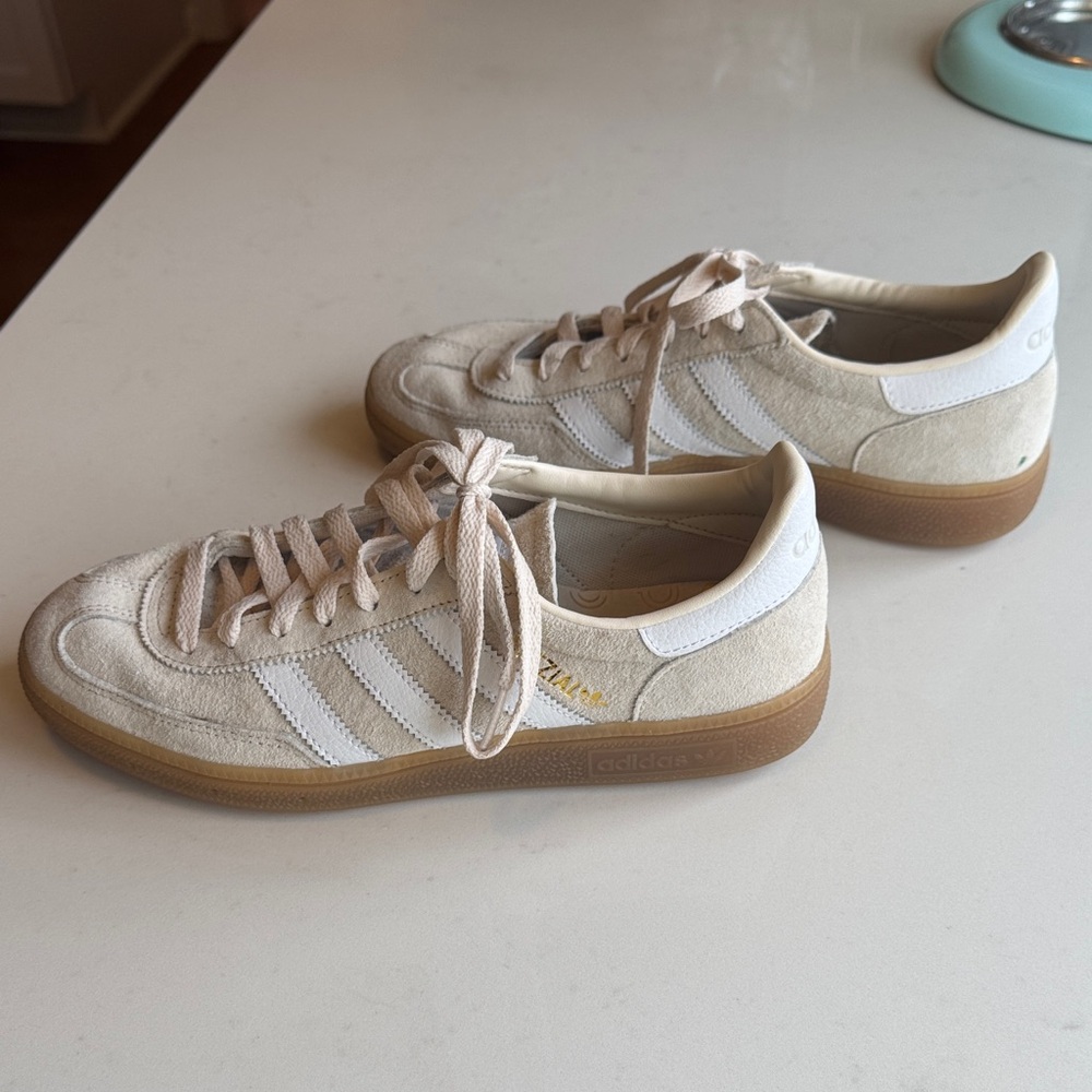 Adidas Women's Beige and White Sneakers - Picture 3 of 5